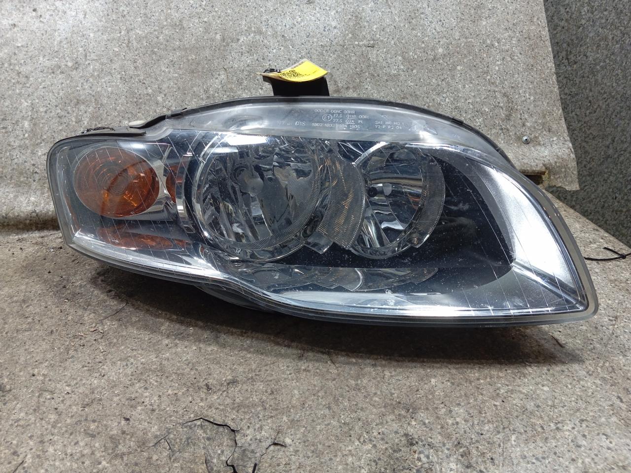 фара правая Audi A4 B7 (2004 - 2009), 8E0941004AJ, 0301219202 - фото №1