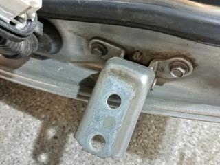 петля двери Toyota Auris 1 поколение (2006 - 2009)