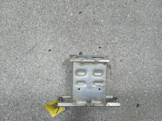 кронштейн переднего бампера Toyota Prius 3 поколение (2009 - 2011)