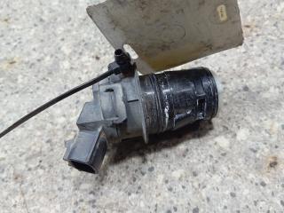 насос (моторчик) омывателя стекла Toyota Prius 3 поколение (2009 - 2011), 85330-60190