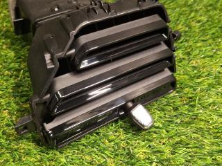 дефлектор обдува салона BMW X7 G07 [рестайлинг] G07 2023, 3.0 л., B58B30P, бензин, a96, внедорожник 5 дв., полный привод, 64225A4F827, 5A4F827