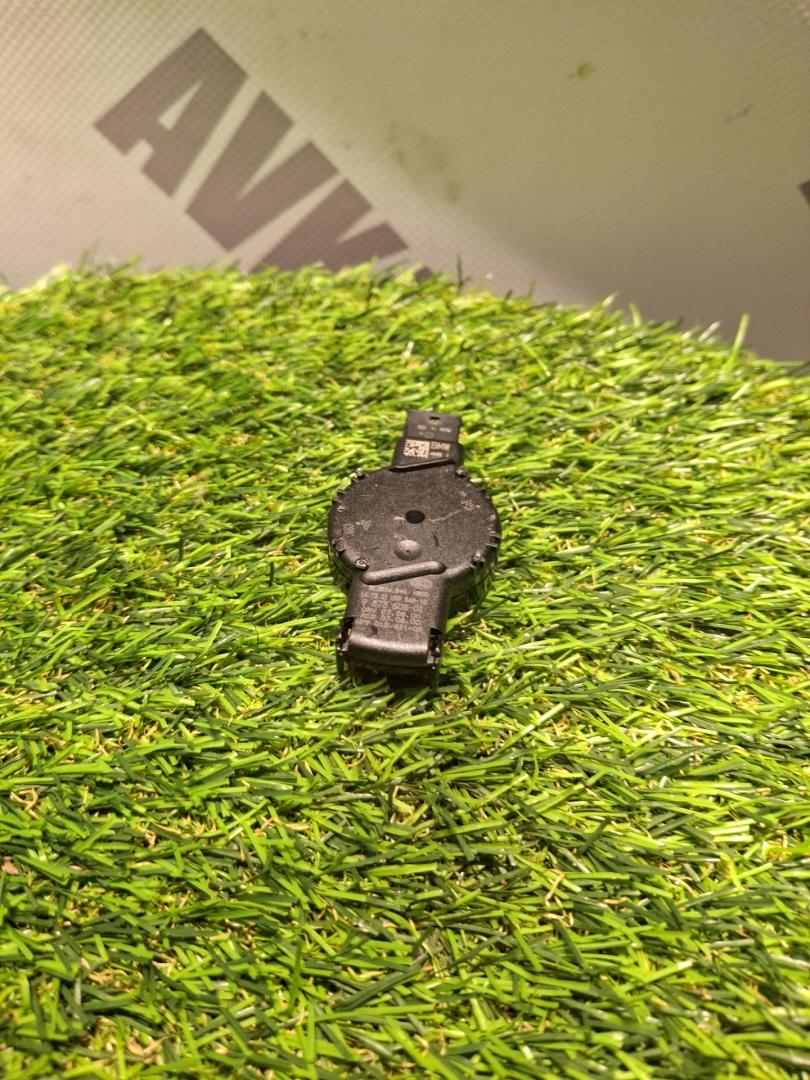 датчик дождя BMW X7 G07 2022, 3.0 л., B58B30C, бензин, АКПП, a96, внедорожник 5 дв., полный привод, 9873608, 61359873608 - фото №1