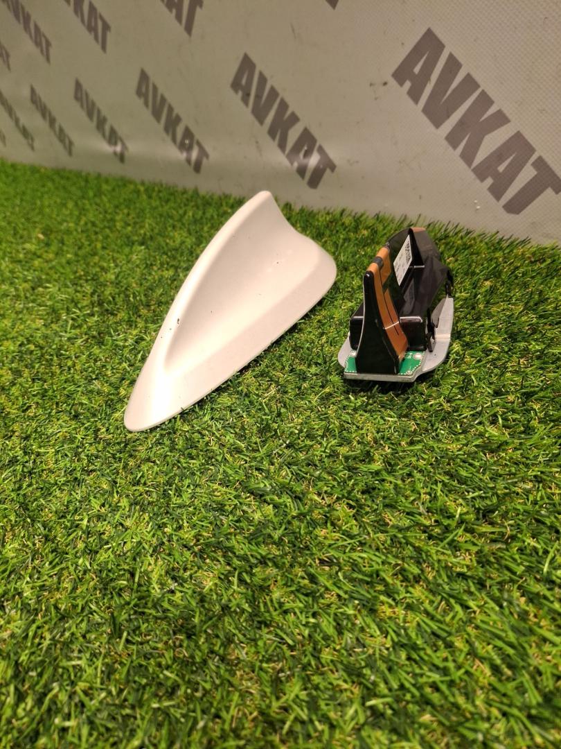 антенна BMW X7 G07 2022, 3.0 л., B58B30C, бензин, АКПП, a96, внедорожник 5 дв., полный привод, 65206826327, 6826327 - фото №1