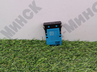 разъем AUX / USB BMW X7 G07 2019, 3.0 л., B58B30C, бензин, c1m, внедорожник 5 дв., полный привод, 84108711940, 8711940