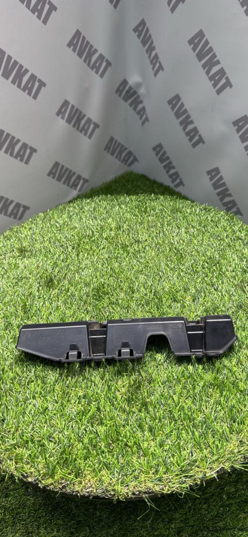 крепление ( кронштейн ) крыла BMW 4 серия G22/G23 G22 2021, 2.0 л., B46 B20 B, бензин, АКПП, c31(portimao blau metallic), купе, полный привод, 51777387342, 7387342 - фото №1