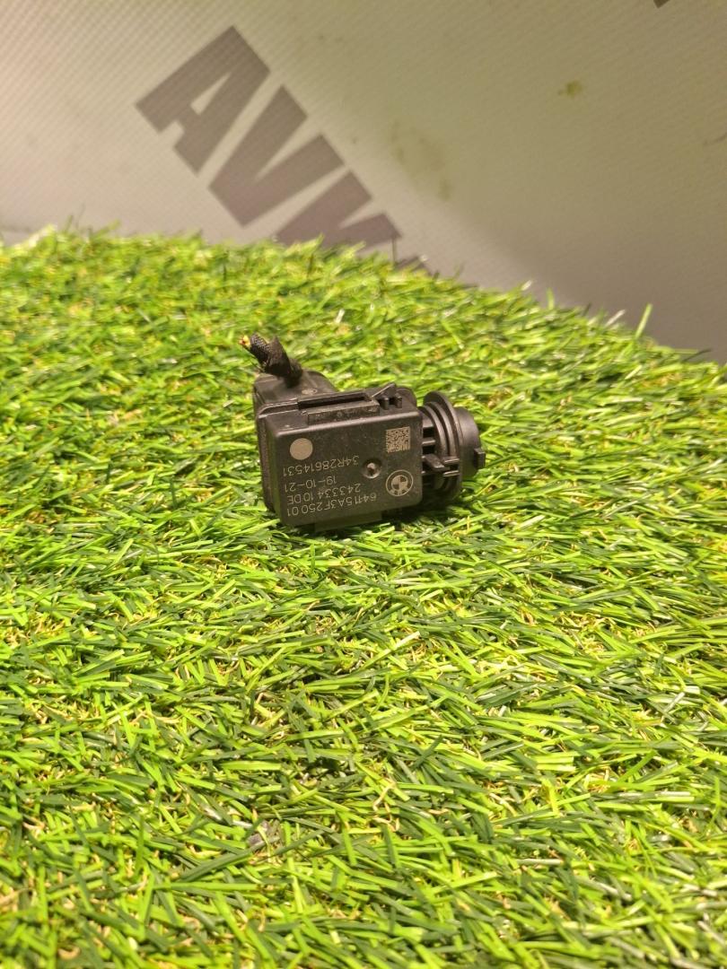 датчик AUC BMW X7 G07 2022, 3.0 л., B58B30C, бензин, АКПП, a96, внедорожник 5 дв., полный привод, 64115A3F250, 5A3F250 - фото №1