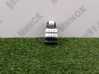 кнопка (выключатель) BMW X7 G07 2021, 4.4 л., N63B44D, бензин, АКПП, c27 arktis-grau brillanteffekt, внедорожник 5 дв., полный привод, 61319878323, 9878323