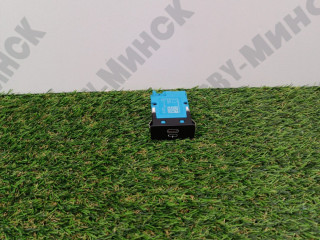 разъем AUX / USB BMW X7 G07 2021, 4.4 л., N63B44D, бензин, АКПП, c27 arktis-grau brillanteffekt, внедорожник 5 дв., полный привод, 84108711940, 8711940