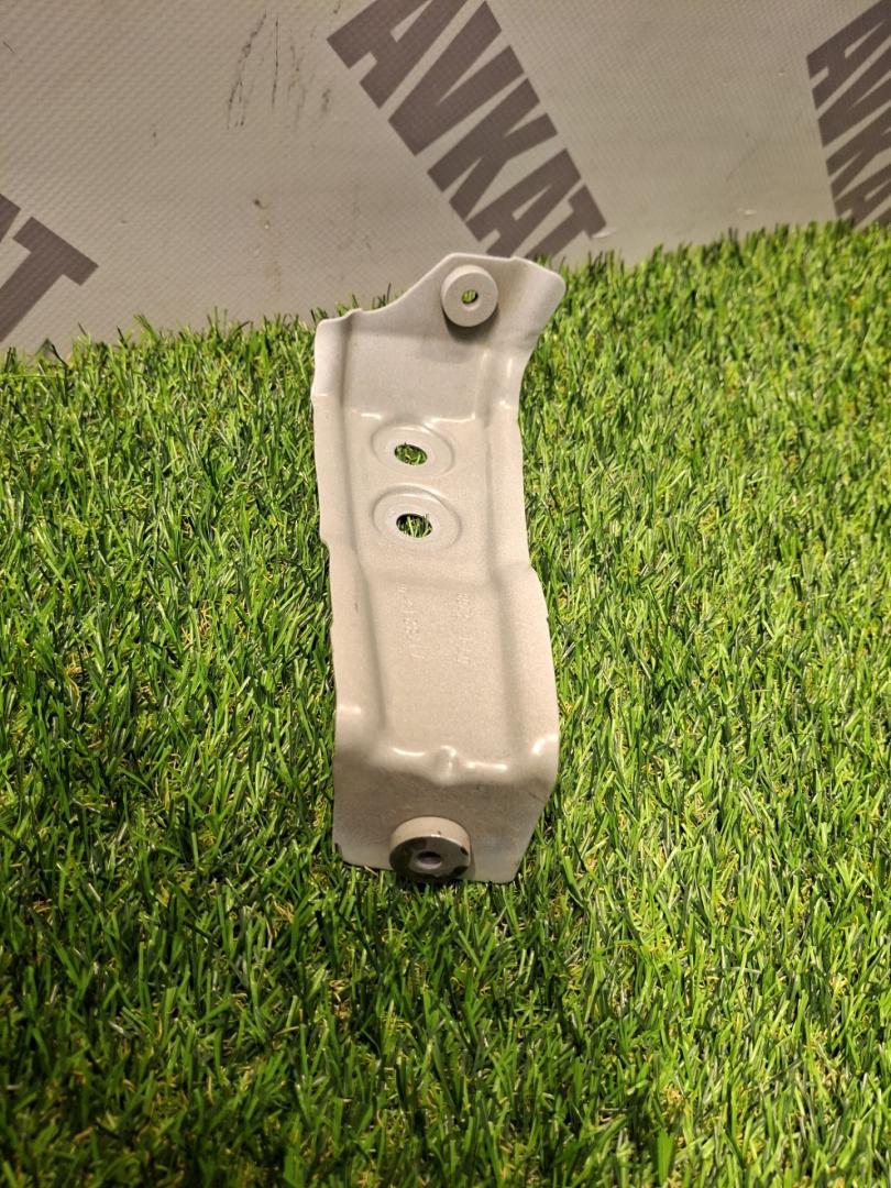 крепление ( кронштейн ) крыла BMW X7 G07 2022, 3.0 л., B58B30C, бензин, АКПП, a96, внедорожник 5 дв., полный привод, 7418218, 41007492368, 7492368 - фото №1