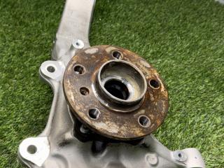 кулак поворотный правый BMW X7 G07 [рестайлинг] G07 2024, 3.0 л., B58B30P, бензин, АКПП, карбон шварц 416, полный привод, 6876656, 31216876656, 6895674