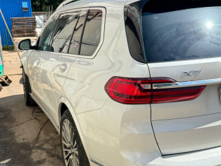 BMW X7 G07