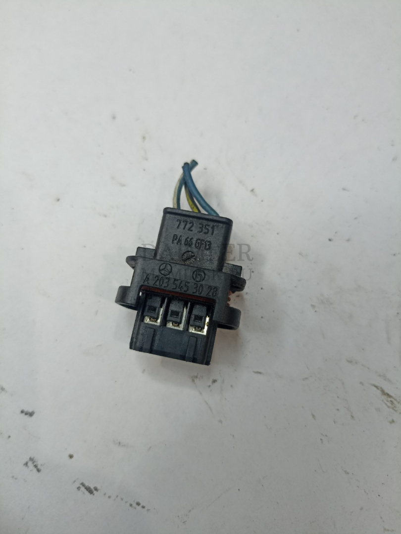 разъем (фишка) проводки Mercedes-Benz E-Класс W212/S212/C207/A207 W212 2012, 2.1 л., OM 651.924, дизель, АКПП, седан, A2035453028 - фото №1