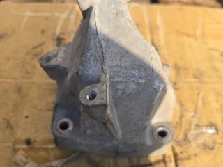 кронштейн двигателя Mercedes-Benz GLE W166 2016, 3.0 л., OM 642.826, дизель, АКПП, A6422236304