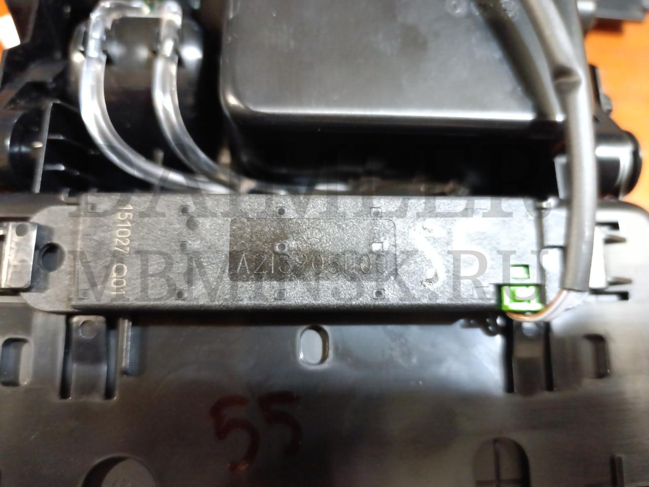 Антенна системы комфортного доступа Mercedes-Benz E-Класс W213/S213/C238/A238 W213 2016, 2.0 л., OM 654.920, дизель, АКПП, черный., седан, задний привод, A2139051100 - фото №1