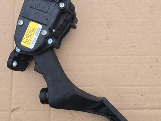 педаль Volkswagen Multivan T6 [рестайлинг] 2021, 2.0 л., дизель, АКПП, белый, микроавтобус, передний привод, 7E1723503C