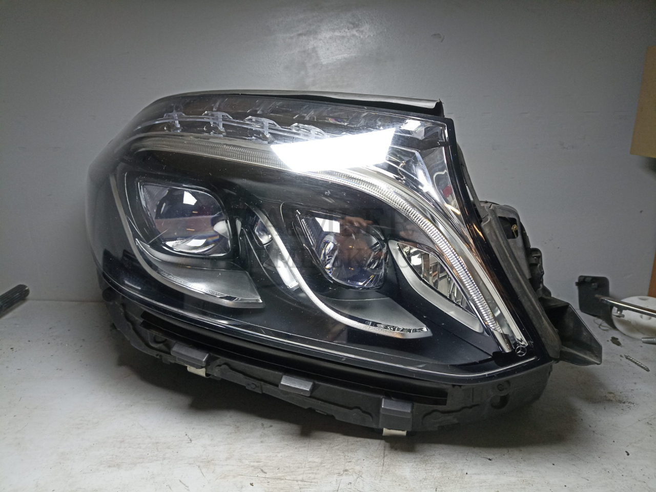 фара правая Mercedes-Benz GLS-Класс X166 2018, 3.0 л., OM 642.826, дизель, АКПП, синий, внедорожник 5 дв., полный привод, правый руль, A1669064803 - фото №1