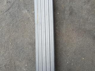 накладка на порог внутренняя Mercedes-Benz R-Класс W251 2006, A2516860136