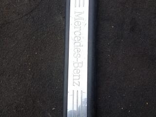 накладка на порог внутренняя Mercedes-Benz M-Класс W164 2005, A1646803435