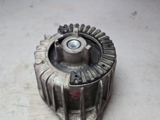 подушка крепления двигателя Mercedes-Benz C-Класс W204 [рестайлинг] C204 2011, 2.1 л., OM 651.911, дизель, АКПП, серебристый, седан, задний привод, A2042404717