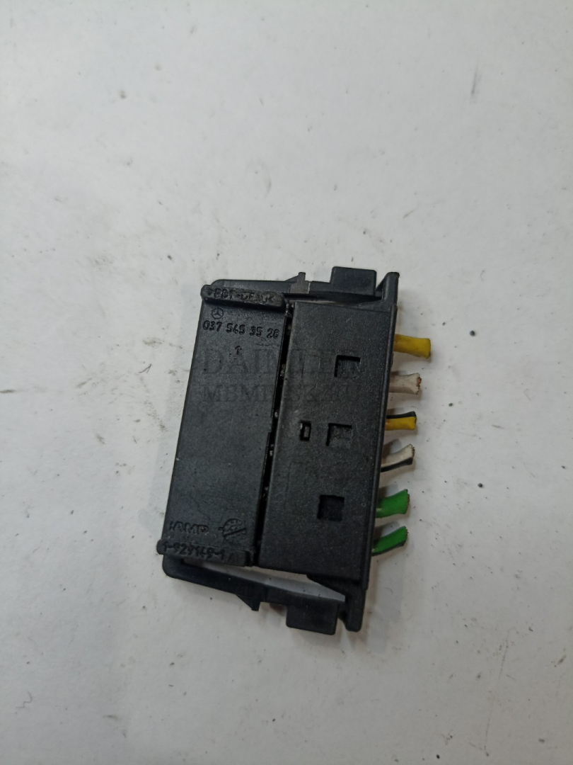 разъем (фишка) проводки Mercedes-Benz E-Класс W212/S212/C207/A207 W212 2012, 2.1 л., OM 651.924, дизель, АКПП, седан, 0375453528 - фото №1