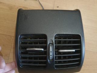 дефлектор обдува салона Mercedes-Benz C-Класс W204 [рестайлинг] C204 2011, 2.1 л., OM 651.911, дизель, АКПП, серебристый, седан, задний привод, A2048300954