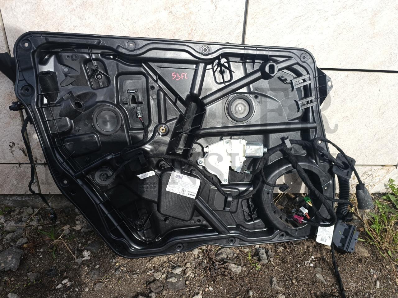 стеклоподъемник передний левый Mercedes-Benz GLS-Класс X166 2018, 3.0 л., OM 642.826, дизель, АКПП, синий, внедорожник 5 дв., полный привод, правый руль - фото №1