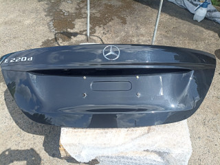 крышка багажника (дверь 3-5) Mercedes-Benz E-Класс W213/S213/C238/A238 W213 2016, 2.0 л., OM 654.920, дизель, АКПП, черный., седан, задний привод, A2137500075, A2137503400, A2137503100