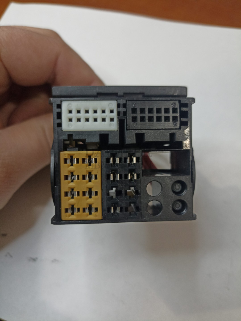 разъем (фишка) проводки Mercedes-Benz E-Класс W212/S212/C207/A207 W212 2012, АКПП, седан, A0015451530 - фото №1