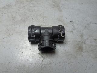 фланец (тройник) системы охлаждения Mercedes-Benz C-Класс W204 [рестайлинг] C204 2011, 2.1 л., OM 651.911, дизель, АКПП, серебристый, седан, задний привод, A2128010024