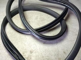 уплотнитель двери Mercedes-Benz GLE W166 2016, 3.0 л., OM 642.826, дизель, АКПП, A1666970051