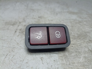 кнопка открытия багажника Mercedes-Benz CLS AMG C257 2018, 2.9 л., OM 656.929, дизель, АКПП, A2208211479