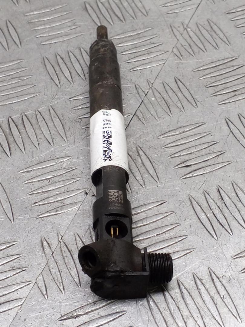 форсунка Mercedes-Benz Sprinter 2 поколение (W906) 2013, 2.2 л., дизель, МКПП, A6510704987 - фото №1