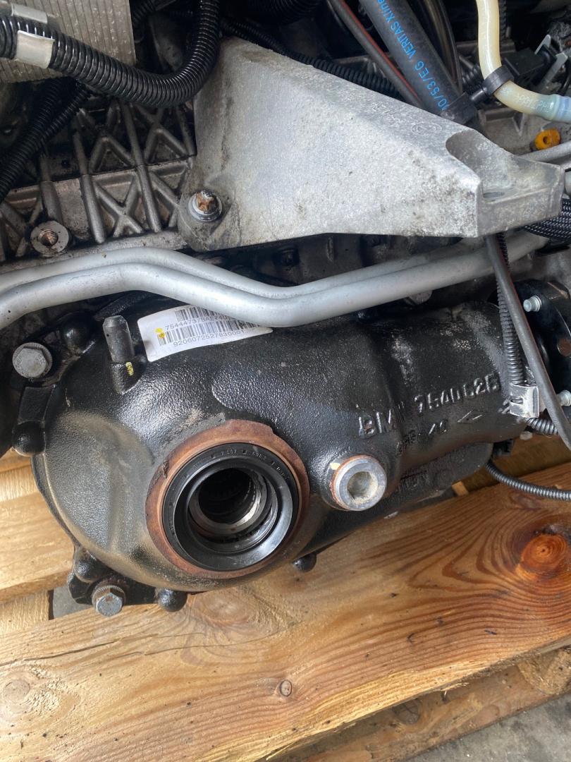 редуктор переднего моста BMW X3 E83 2006, 3.0 л., M57 D30 (306D5), дизель, АКПП, 7544473, 31507544473 - фото №1