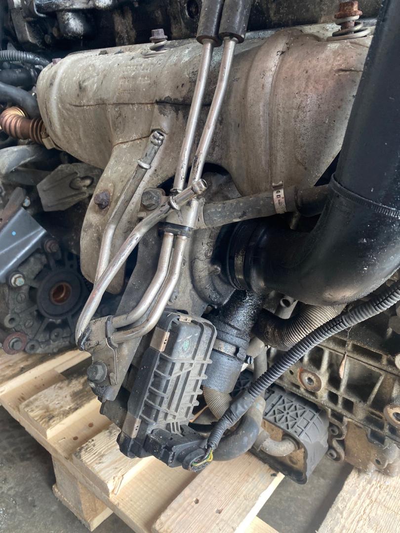 турбина Volvo C30 1 поколение 2007, 2.4 л., D 5244 T8, дизель, АКПП - фото №1