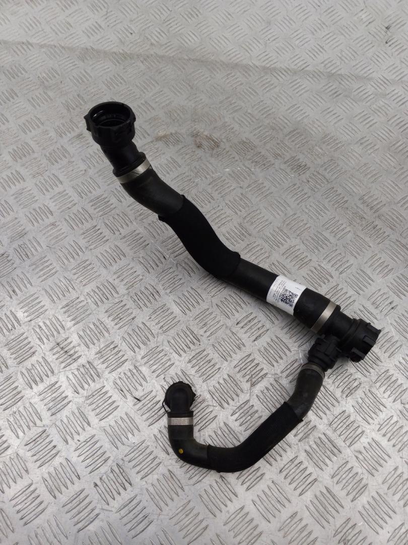 патрубок радиатора BMW X5 F15 2017, 3.0 л., N57 D30 B, дизель, АКПП, carbonschwarz metallic (416), внедорожник 5 дв., полный привод, правый руль, 8514218, 17128514218 - фото №1