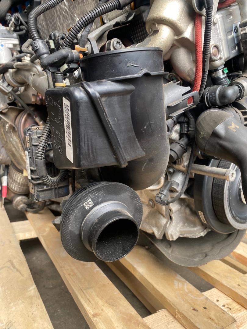 патрубок турбины BMW 7 серия G11/G12 G11 2018, 3.0 л., B57 D30 A, дизель, АКПП, singapore grau metallic (b41), седан, полный привод, правый руль, 8571705, 13718571705 - фото №1