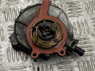 насос вакуумный Audi A4 B8/8K 2008, 3.2 л., CALA, бензин, МКПП