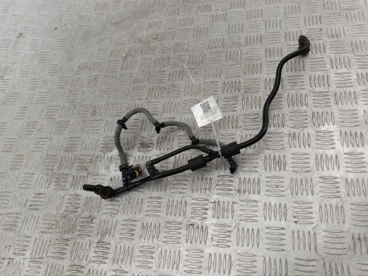 трубка обратки форсунок Renault Scenic 3 поколение 2011, 1.6 л., R9M 402, дизель, МКПП, 166719232R - фото №1