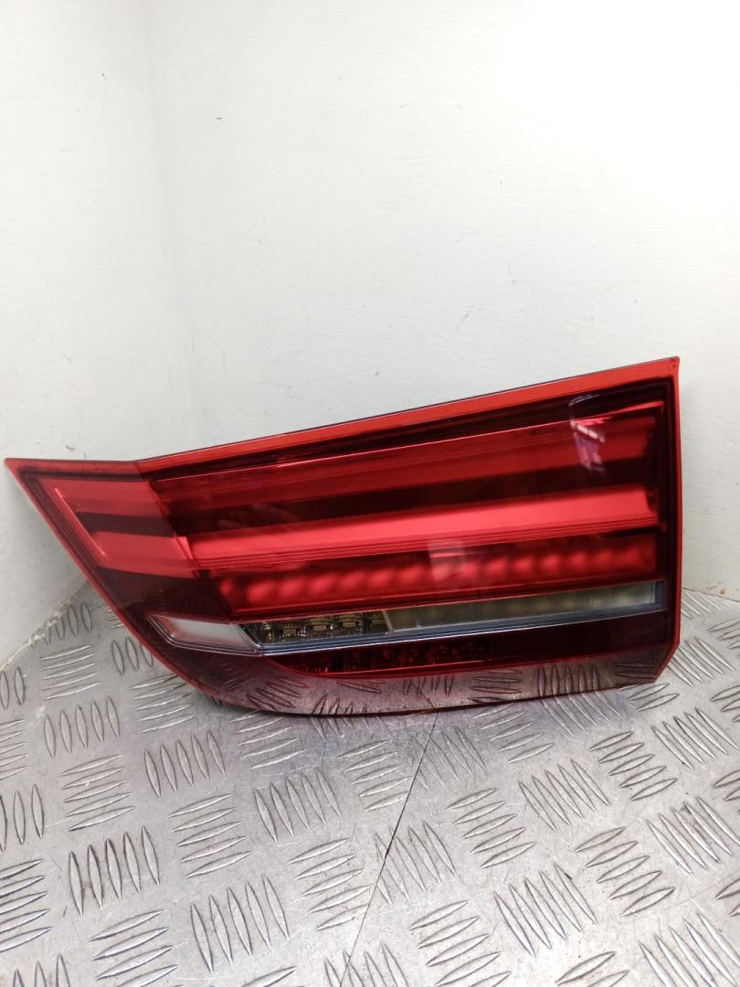 фонарь крышки багажника правый BMW X5 F15 2018, 3.0 л., N57 D30 B, дизель, АКПП, black sapphire metallic (475), внедорожник 5 дв., полный привод, правый руль, 63217470888, 7470888 - фото №1