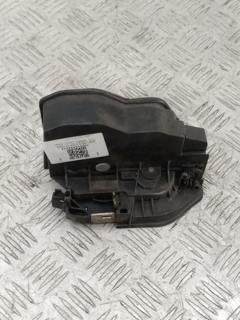 замок двери передней левой BMW 5 серия E60/E61 2004, 2.2 л., M54 B22 (226S1), бензин, АКПП, titansilber metallic (354), седан, 7036167, 51217036167 - фото №1