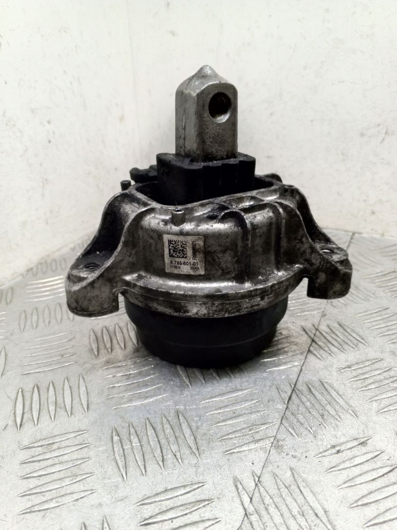 подушка крепления двигателя BMW 5 серия F07/F10/F11 F10 2012, 2.5 л., дизель, АКПП, sophistog brillan metall (b90), седан, задний привод, правый руль, 22116785601, 6785601 - фото №1