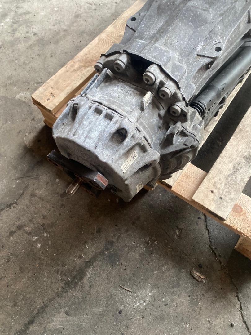 раздаточная коробка Mercedes-Benz C-Класс W205/S205/C205 2017, 3.0 л., M 276.823, бензин, АКПП, A7252800300 - фото №1