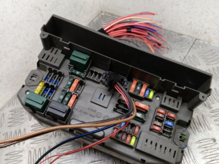 блок предохранителей BMW X5 E70 [рестайлинг] E70 2012, 3.0 л., N57 D30 A, дизель, АКПП, alpinweiß iii ( 300), внедорожник 5 дв., полный привод, правый руль, 6931690, 61146931690