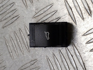 кнопка открытия багажника BMW X5 M F85 2018, 4.4 л., S63 B44 B, бензин, АКПП, внедорожник 5 дв., полный привод, правый руль, 61319318704, 9318704