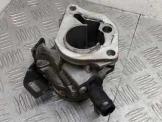 насос вакуумный Renault Megane 3 поколение 2011, 1.5 л., K9K 846, дизель, МКПП, 8201005306