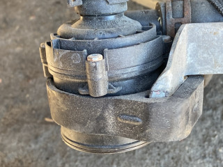 насос антифриза дополнительный Mercedes-Benz C AMG W205 2017, 4.0 л., M 177.980, бензин, АКПП, 197, седан, задний привод, правый руль, A2118350028