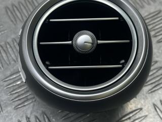 дефлектор обдува салона Mercedes-Benz C-Класс W205 [рестайлинг] 2018, 2.0 л., M 274.920, бензин, АКПП, 149u белый (polarweiss), универсал, A2058304300