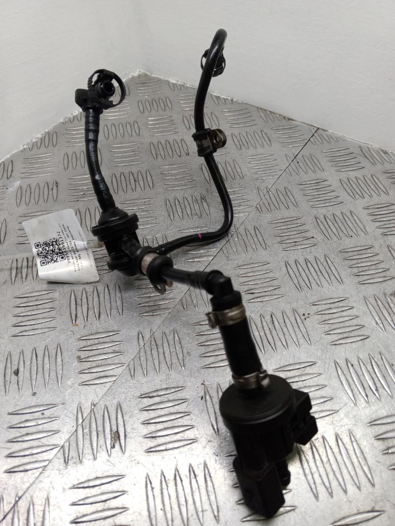 клапан вентиляции топливного бака Audi A6 4F/C6 2006, 2.0 л., BPJ, бензин, вариатор, 06F133781M - фото №1