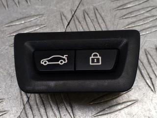 кнопка открытия багажника BMW X5 M F85 2018, 4.4 л., S63 B44 B, бензин, АКПП, внедорожник 5 дв., полный привод, правый руль, 9275121, 61319275121