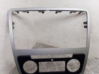 рамка под магнитолу Skoda Octavia 2 поколение (A5) [рестайлинг] 2011, 2.0 л., CCZA, бензин, МКПП, 8x8x, лифтбэк, передний привод, правый руль, 1Z0858069DF